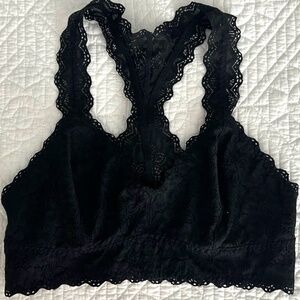 Lace Black Bra-let